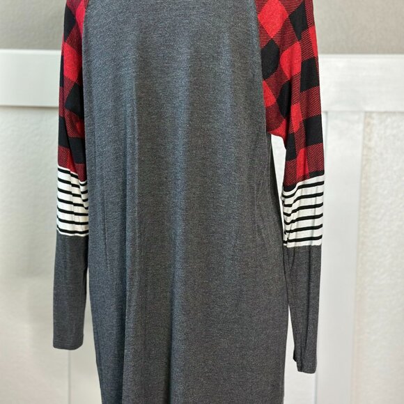 Magic Fit Top with buffalo plaid - Picture 2 of 5